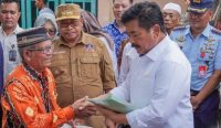 Menteri ATR bagi sertifikat tanah di Lombok