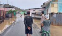Kondisi banjir di Poto Tano (istimewa)
