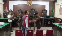 Agus saat berada di ruang sidang