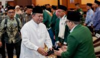 Menteri Nusron Hadiri Perayaan Hadi NW ke 72 dan Buka Mukernas PB NW 2025