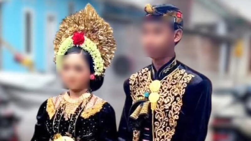 YL dan RN anak di bawah umur di Lombok Tengah menikah dengan menggunakan tradisi Nyongkolan