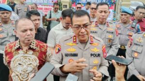 Kapolda NTB, Irjen Pol. Hadi Gunawan menghadiri peluncuran tambang rakyat di Sumbawa