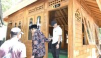 Bank NTB Syariah membangun Musala Al-Amanah di Pantai Nipah