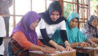 PLN mendukung Eco School Lentera Intergeneration di Lotim