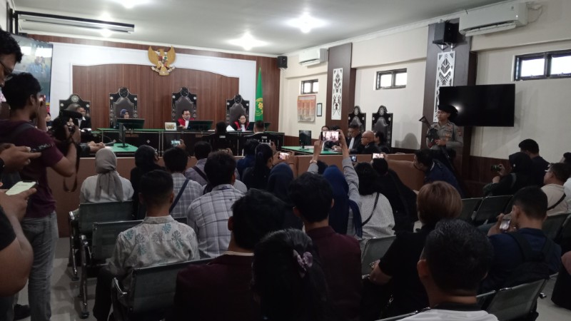 Suasana sidang