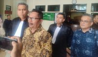 Rosiady Husaeni Sayuti