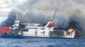 Kapal terbakar